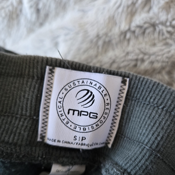 MPG Sweat Set - Picture 3 of 3